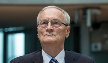 Razzia in Hamburg: Ermittler durchsuchen Sicherheitsfirma von Ex-BND-Chef | Regional