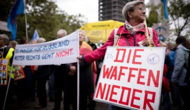 Wagenknecht, Hallervorden und Rapper Massiv rufen zur Friedensdemo auf - Politik