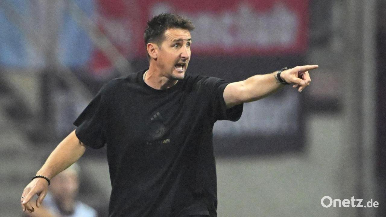 Endlich Sieger: „Miroslav Klose“-Rufe berühren den Trainer