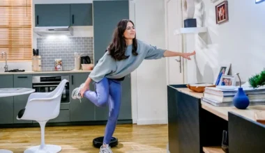 0a8b22f4ef704f078c137a844dce96b8 B W 900.jpg