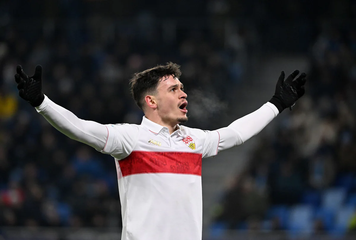 Fußball-Bundesliga - Augsburg verpflichtet Rieder und leiht Gharbi aus - Bayern