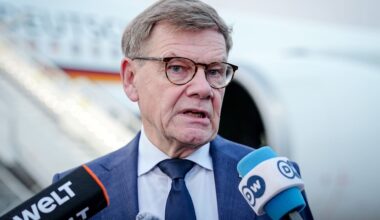 Nahost-Konflikt: Wadephul will Prozess für Zweistaatenlösung starten | Politik