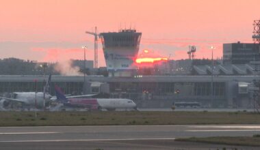 Der Flughafen Warschau-Chopin wurde während der Abschussaktion vorübergehend geschlossen. Mittlerweile läuft der Betrieb wieder.