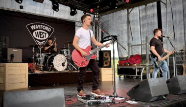 Was steckt hinter der Band "Wayford West"?