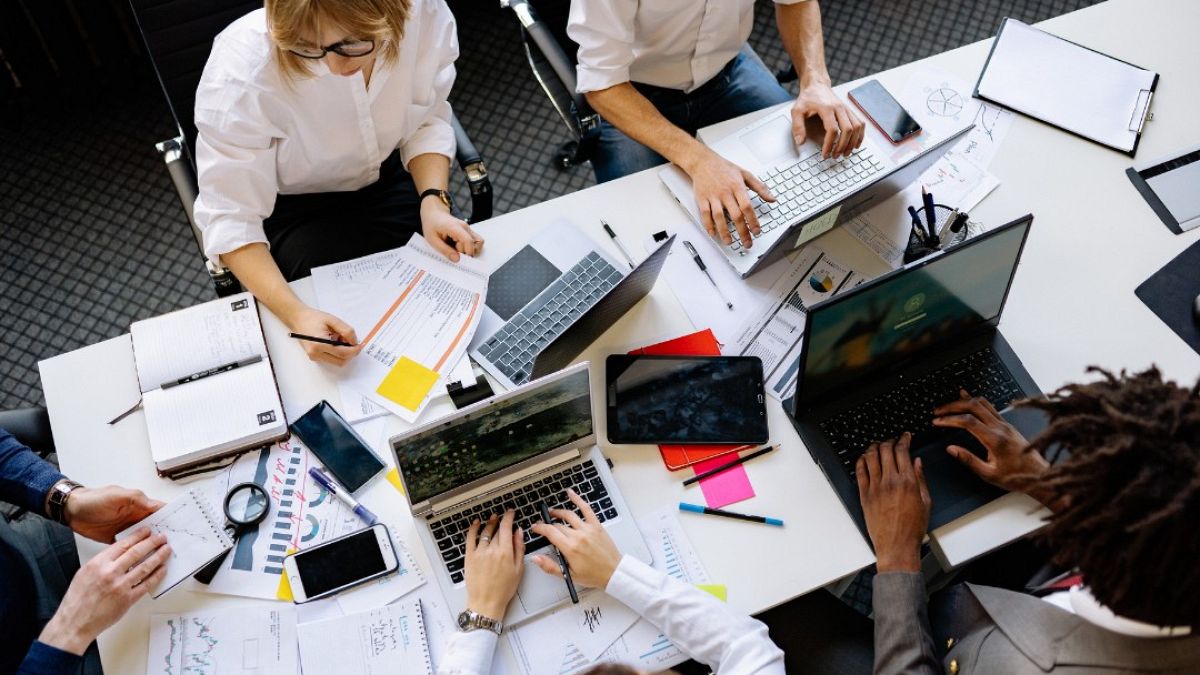 Zwischen Angst und Aufbruch: Europas Arbeitsmarkt im KI-Zeitalter