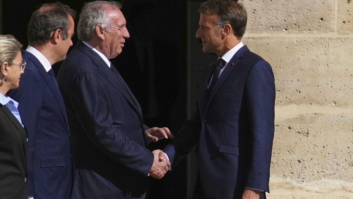 Kandidaten-Karussell: Wer wird Frankreichs nächster Regierungschef und was wird aus Macron?