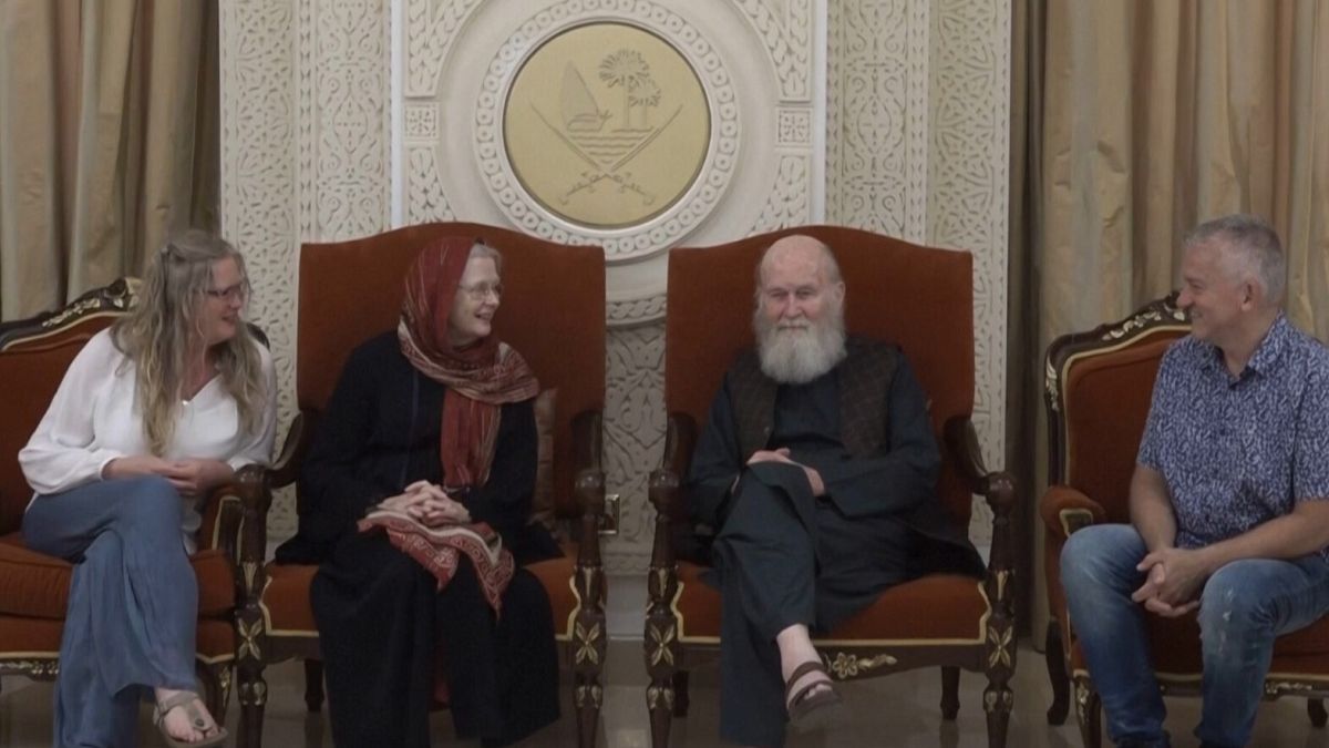 Älteres Ehepaar von Taliban festgehalten: Emotionale Rückkehr nach Großbritannien