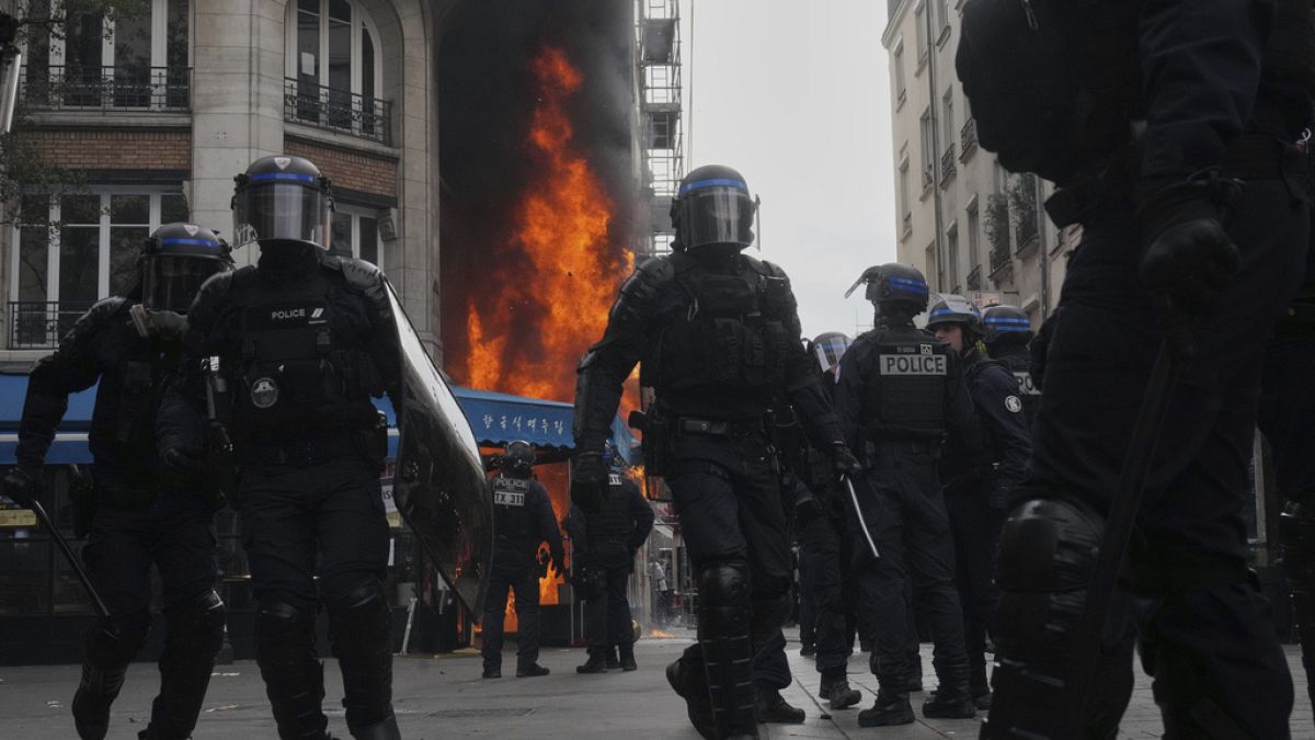 Wütender Protest gegen Macron in Frankreich: "Es reicht. Sie können nicht gegen alle entscheiden"