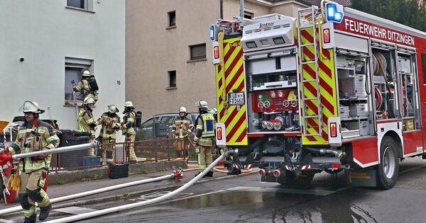 Feuerwehr rückt in Ditzingen aus