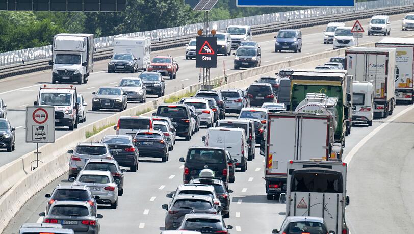 203.830 Kilometer Sommerferien-Stau: Die mit Abstand schlimmste Strecke war in München