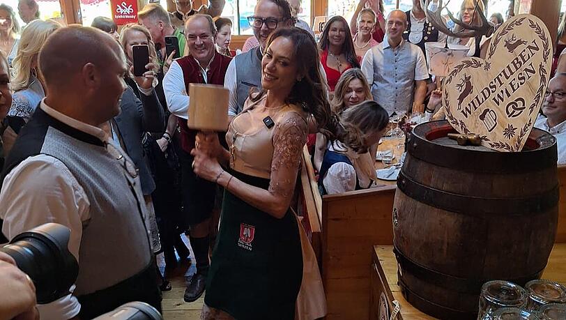 Oktoberfest gestartet: Lilly Becker schlägt auf der Wiesn zu – die ersten Bilder