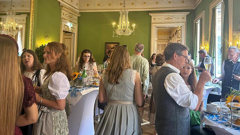 Wiesn-Brunch im Bayerischen Hof. Wiesn-Brunch im Bayerischen Hof.