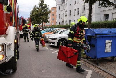 Wohnungsbrand in Chemnitz: Eine Person gerettet - Beim Eintreffen der Feuerwehr bestätigte sich das Feuer, konnte jedoch rasch unter Kontrolle gebracht und gelöscht werden. Foto: Jan Härtel