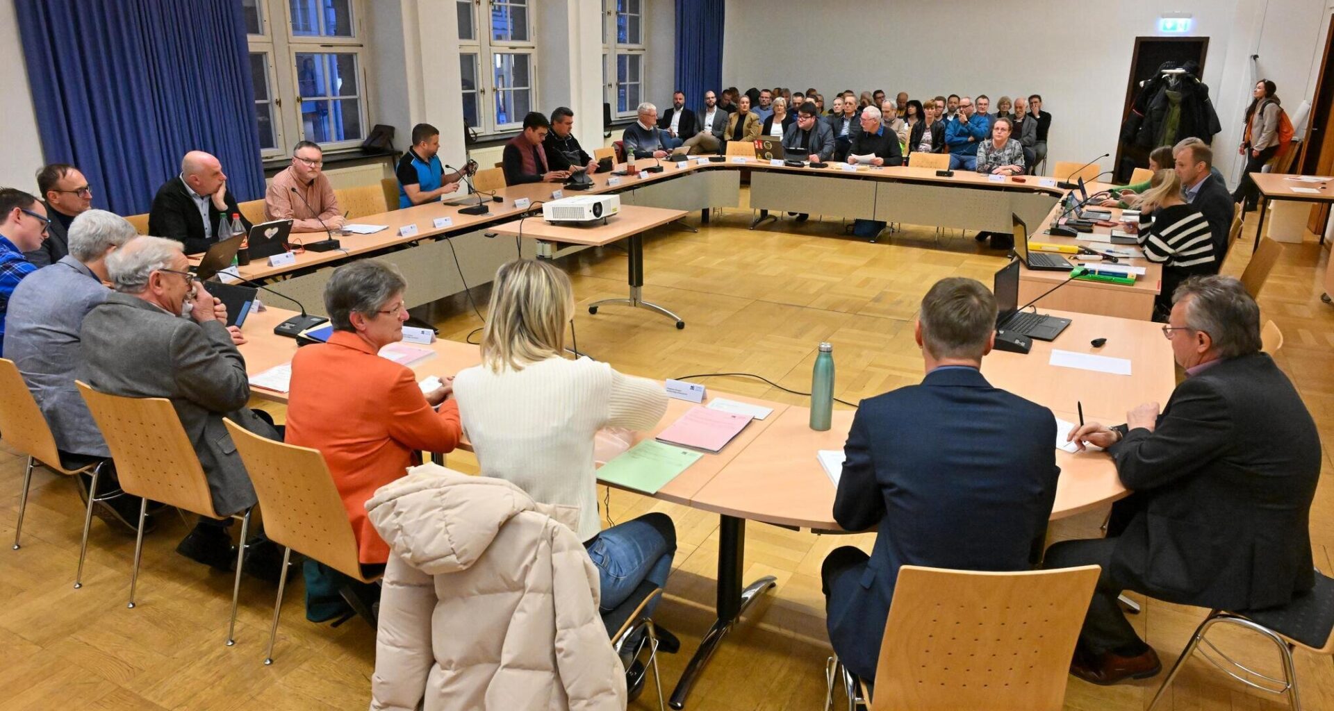 So reagieren jetzt die anderen Parteien auf den Zoff in der AfD