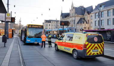 Frau in Chemnitz vor Bus gestoßen: Überwachungsvideo zeigt Tat