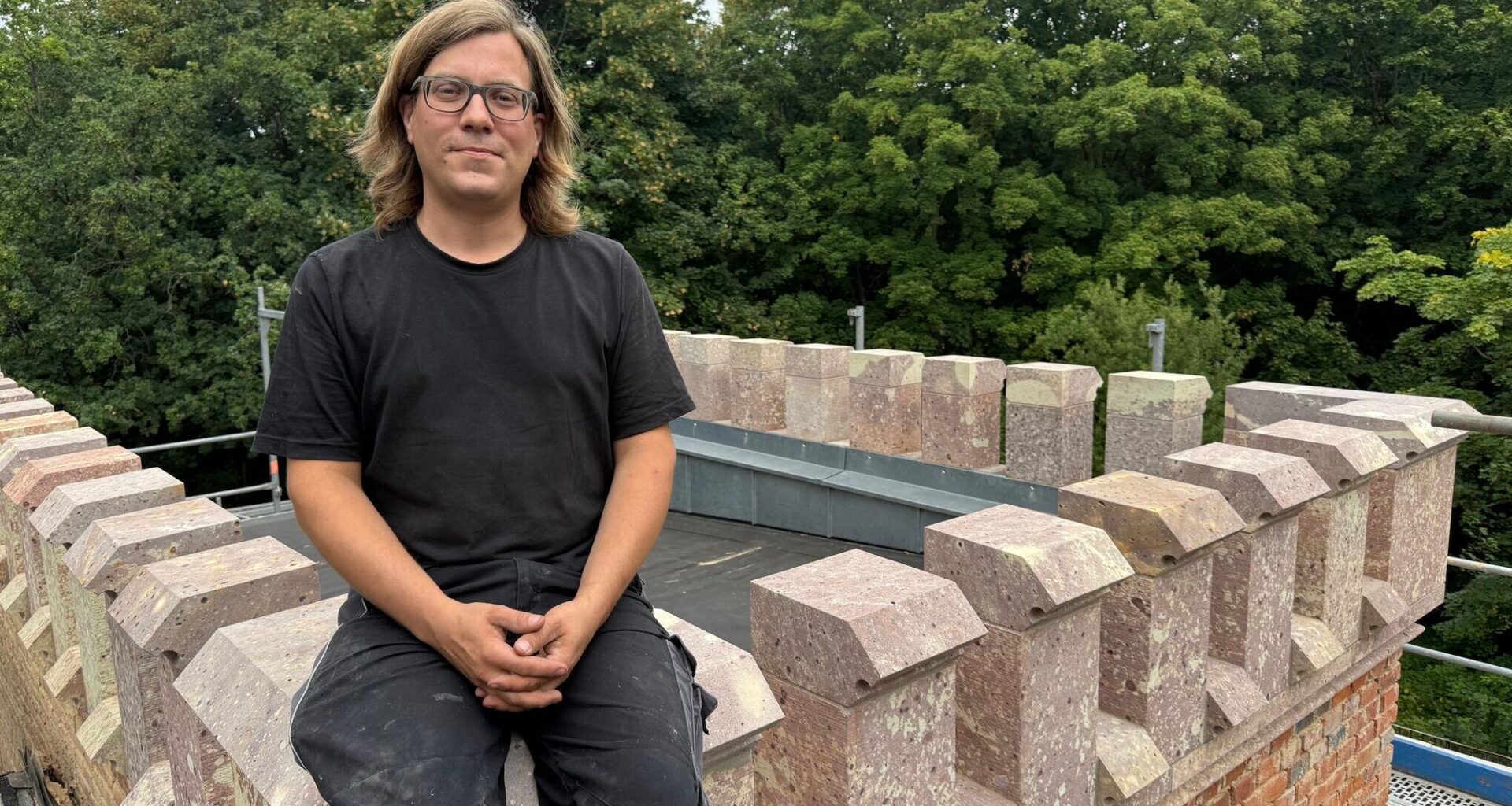 Chemnitzer Steinmetz haucht der Villa Dost neues Leben ein und setzt sichtbares Zeichen für das steinerne Erbe der Stadt