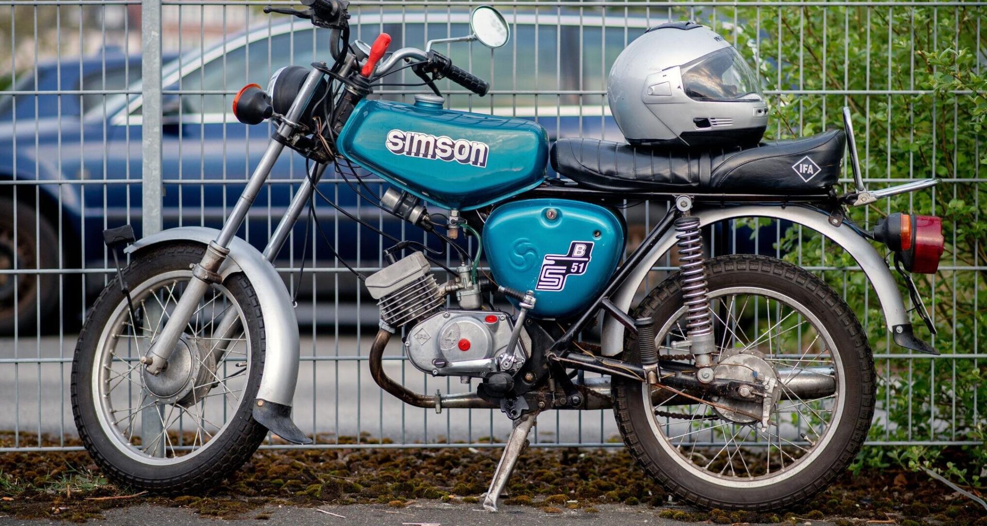 Mehrere Jugendliche bei Unfall mit Simson-Mopeds in Lichtenau verletzt