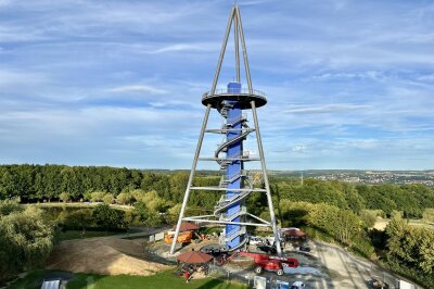 Neues Freizeit-Highlight bei Chemnitz: Erlebnis-Pyramide im Sonnenlandpark öffnet noch im September - Mit 60 Metern Höhe ist die neue Erlebnis-Pyramide doppelt so hoch wie der bisherige Rutschturm des Parks und setzt damit neue Maßstäbe in der Region. 