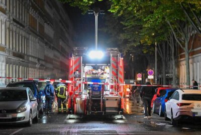 Brutale Auseinandersetzung in Leipzig: Drei Verletzte nach Familienstreit - Nachdem ein Familienstreit eskalierte, wurden mehrere Personen medizinisch behandelt. 