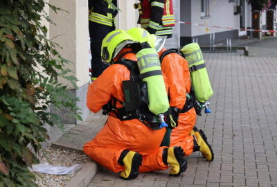 Brief mit unbekannter Substanz löst ABC-Einsatz in Chemnitz aus - Der Bewohner hatte die Feuerwehr alarmiert.