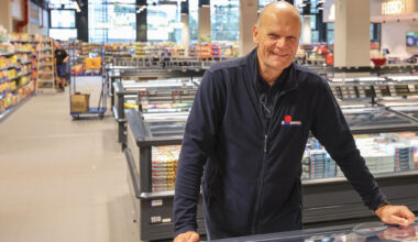 Herr Simmel, wie räumt man einen Supermarkt ein?