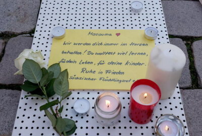 Nach Tötungsdelikt: Chemnitzer setzen Zeichen gegen häusliche Gewalt - Ausgelöst wurde die Aktion vor dem Hintergrund das vergangen Mittwoche eine 38 Jährige Afghanin von ihrem ebenso 38 jährigem Afghanischen Ehemann durch häusliche Gewalt zu tode gekommen war.