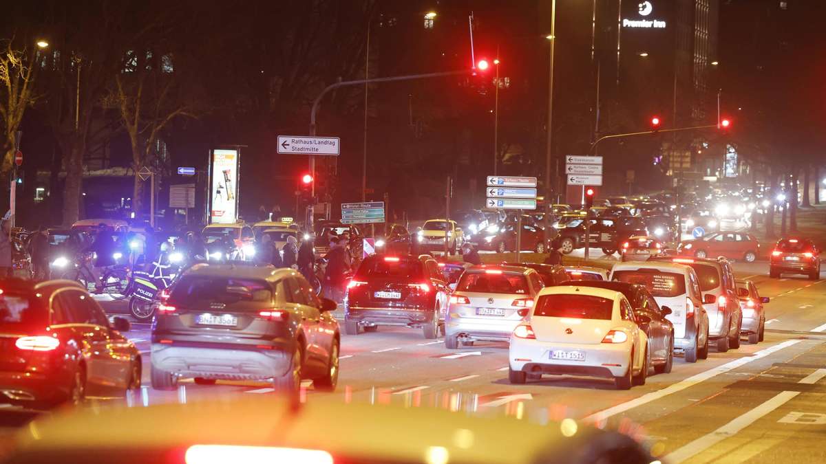 Hessische Großstadt hat bundesweit dritthöchste Auto-Dichte – spezieller Grund