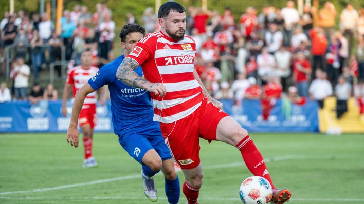 Oliver Burke (Union Berlin) im Testspiel gegen die VSG Altglienicke (Quelle: IMAGO / Matthias Koch)
