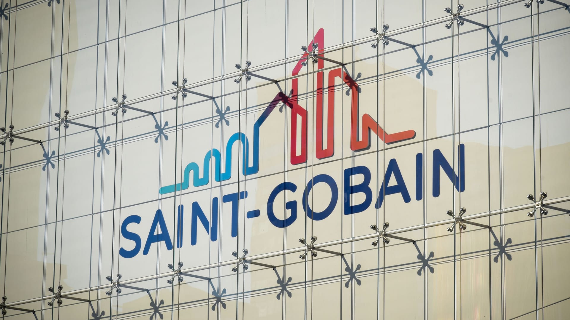 view on the Saint Gobain signboard view on the Saint Gobain signboard