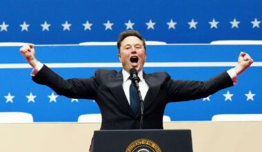Musk flutet X mit Anti-Migranten-Posts und fordert „Remigration”