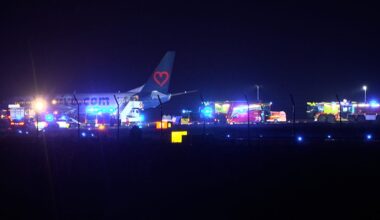 Zu spät aufgesetzt – Flugzeug fährt in Münster über die Landebahn hinaus