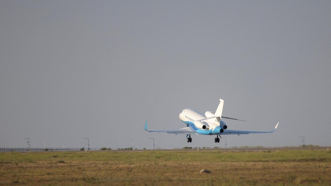 Flugzeug von Ursula von der Leyen: Russland nennt Vorwurf der GPS-Störung "Paranoia"