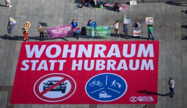 Großveranstaltung in München: Polizei mit mehreren Tausend Kräften bei Automesse IAA
