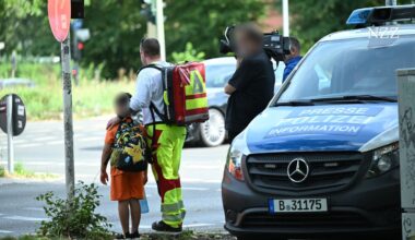 Autofahrer fährt in Menschenmenge und verletzt mehrere Kinder