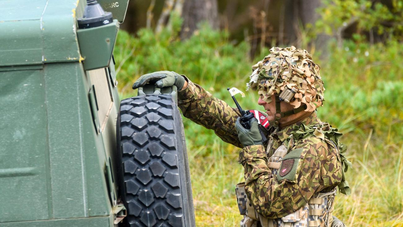 Der US-Überblick am Morgen: USA wollen Militärhilfen für EU-Länder kürzen, Zölle für Japan gesenkt