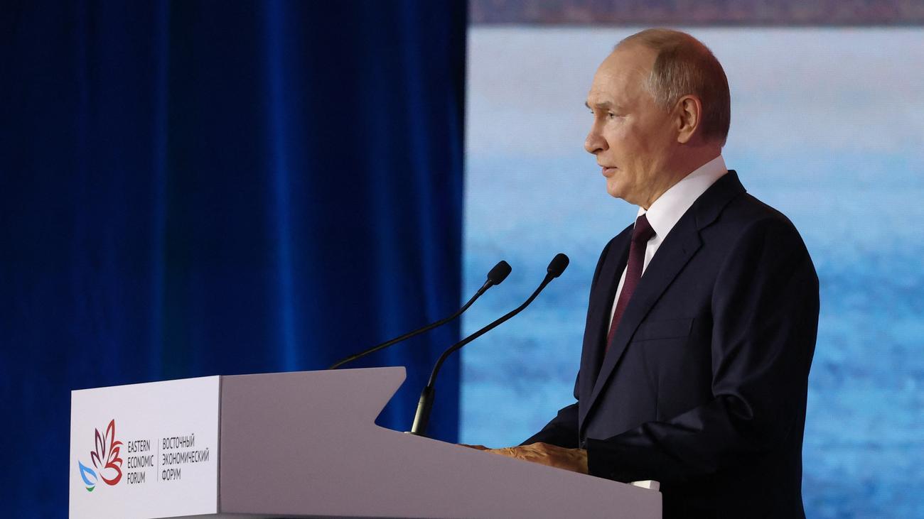 Krieg in der Ukraine : Putin will sich mit Selenskyj nur in Moskau treffen