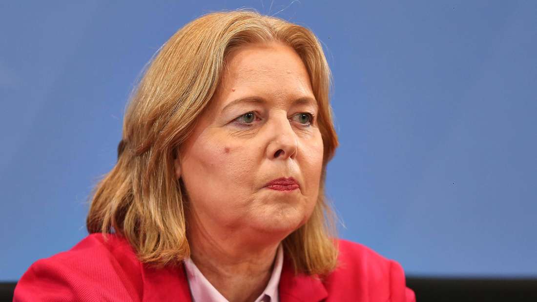 Berlin, Deutschland, 03.09.2025: Bundeskanzleramt: Pressekonferenz nach Koalitionsausschuss: Bundesministerin für Arbeit und Soziales, Bärbel Bas.