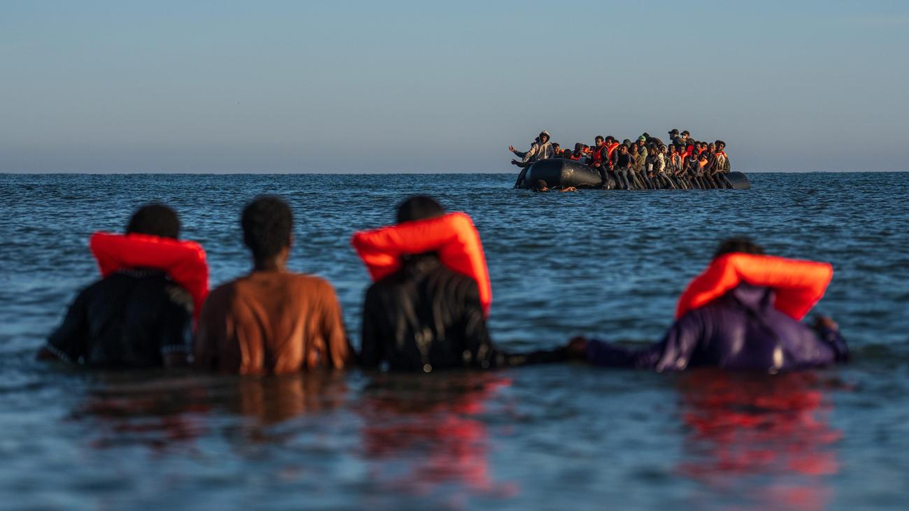 Großbritannien: 30.000 Migranten überquerten den Ärmelkanal in diesem Jahr per Boot