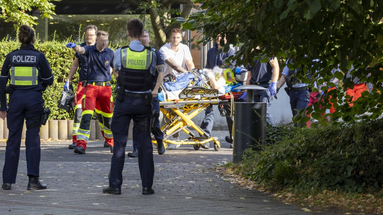 Essen: Haftbefehl gegen Amok-Schüler (17) in Klinik verkündet | Regional