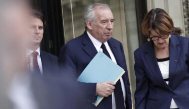 Gescheiterte Vertrauensfrage: Frankreichs Premier Bayrou hat Rücktritt eingereicht