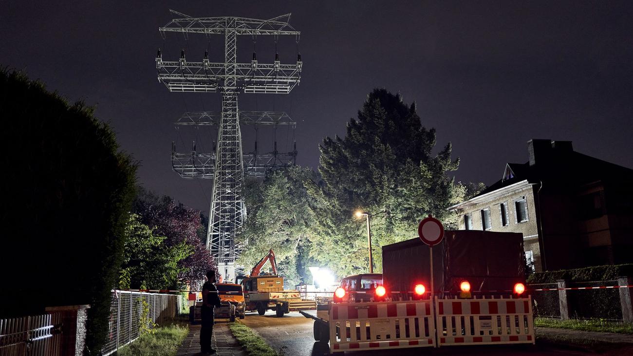Brandanschlag: 20.000 Haushalte bleiben bis Donnerstag ohne Strom