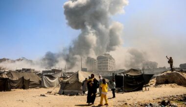 Krieg in Nahost: Von der Leyen kündigt Stopp von EU-Zahlungen an Israel an