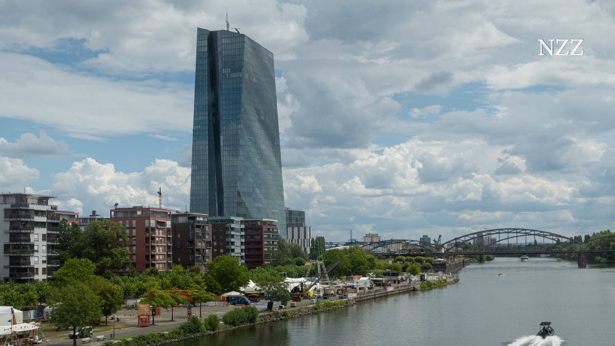 EZB hält trotz drohender Schuldenkrise in Frankreich die Zinsen gleich