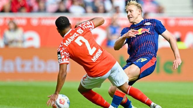Bundesliga: Xaver Schlager musste beim Sieg von RB Leipzig in Mainz verletzt vom Platz.