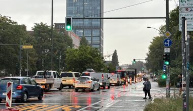 Neue Fahrbahnmarkierungen an der A100 zeigen kaum Wirkung