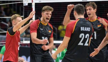 Archivbild: Das deutsche Volleyballteam beim Gruppenspiel gegen Bulgarien am 13.09.2025. (Quelle: IMAGO/Jayne Russell)