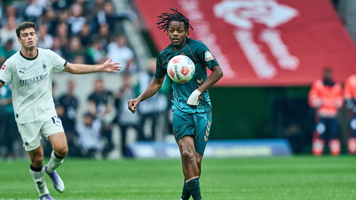 Werder Bremen feiert Matchwinner Mbangula!