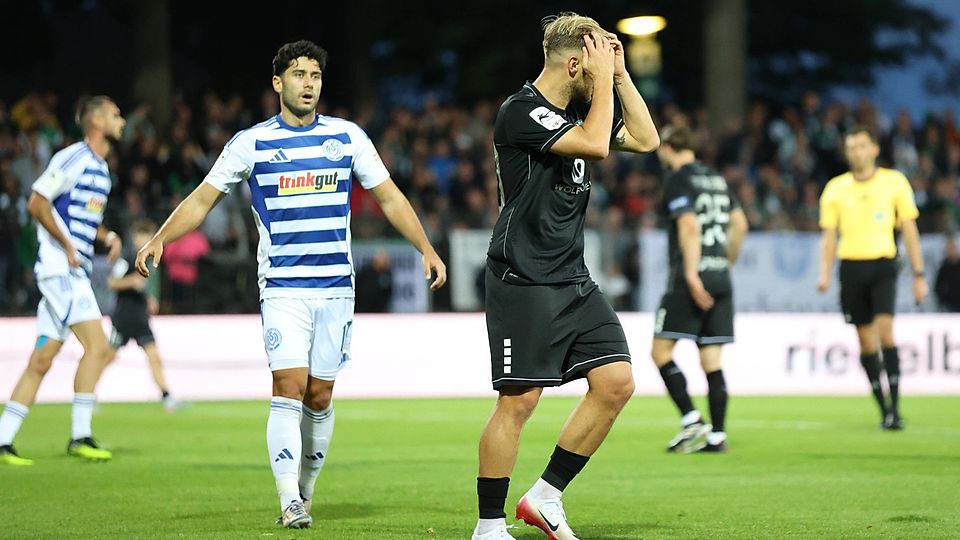 3:0 - Duisburg schreibt in Schweinfurt Geschichte