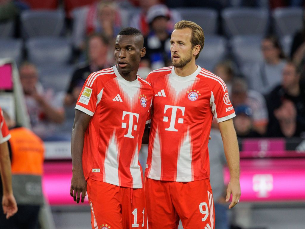 Torhueter Gregor Kobel (Borussia Dortmund) schaut enttaeuscht, UEFA Champions League 2025 26 League Phase MD1, Juventus v Borussia Dortmund, Juventus Stadium am 16. September 2025 in Turin, Italien...