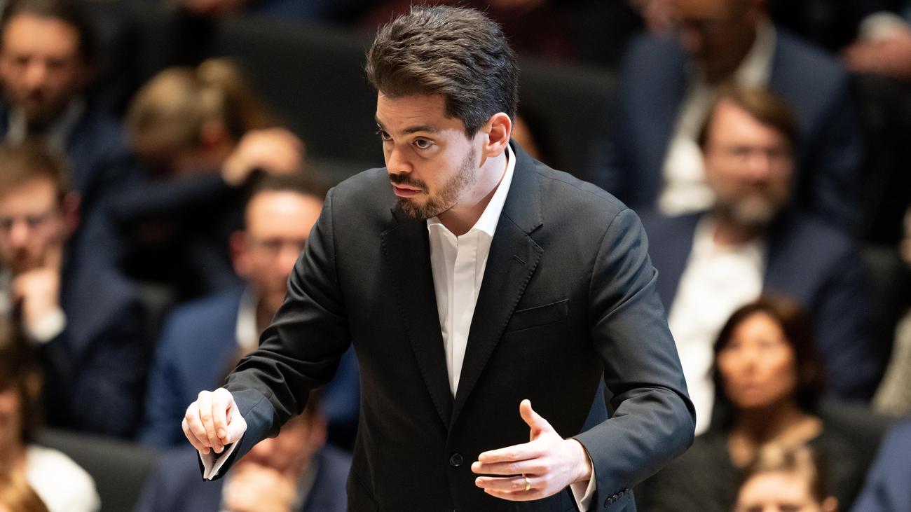 Lahav Shani: Dirigent Lahav Shani kritisiert Ausladung von Musikfestival in Gent